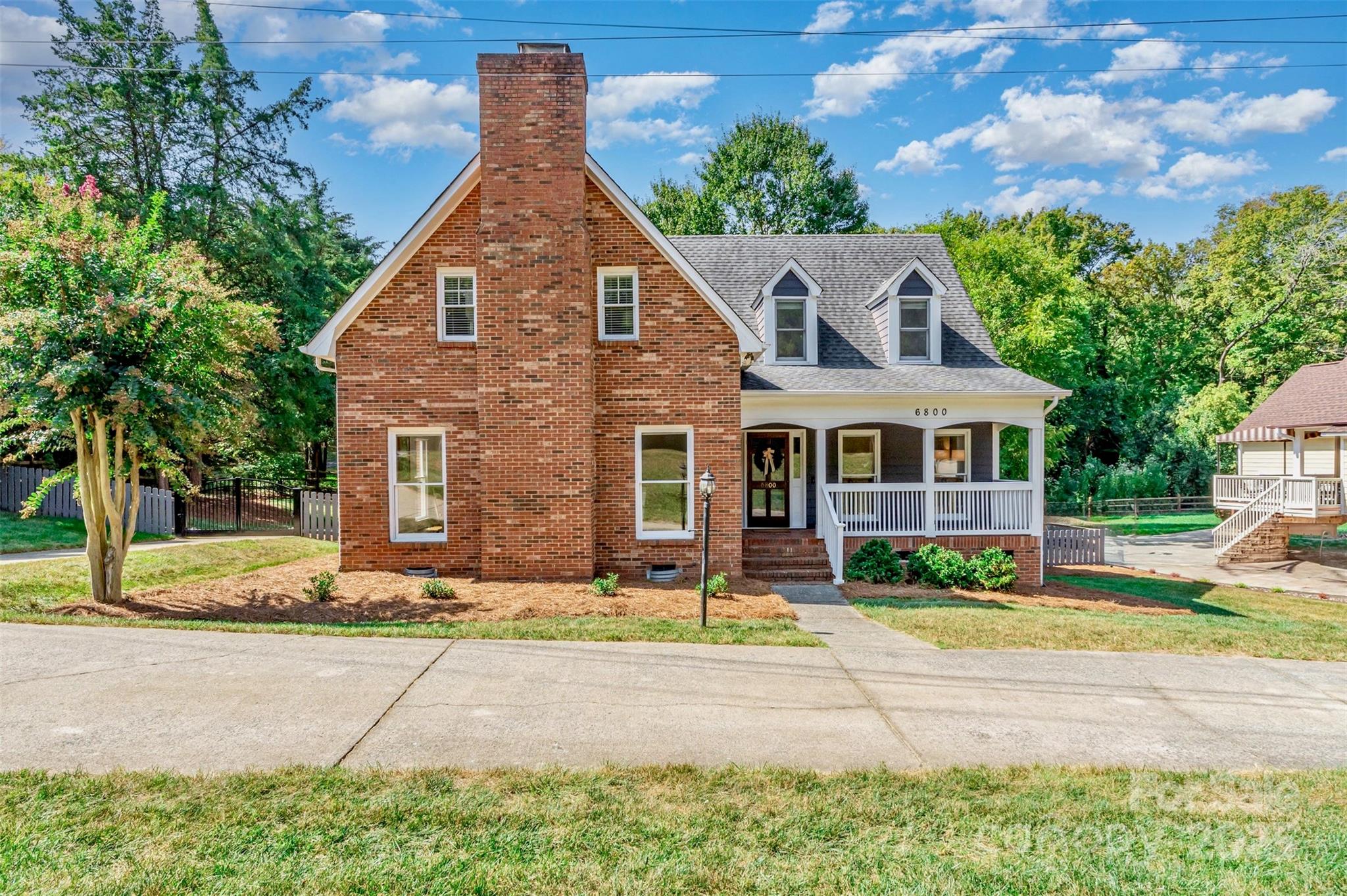 6800 Old Providence Road
