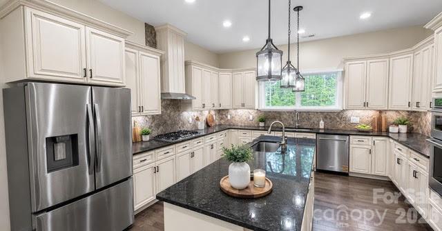 Old Oaks Estates - Residential