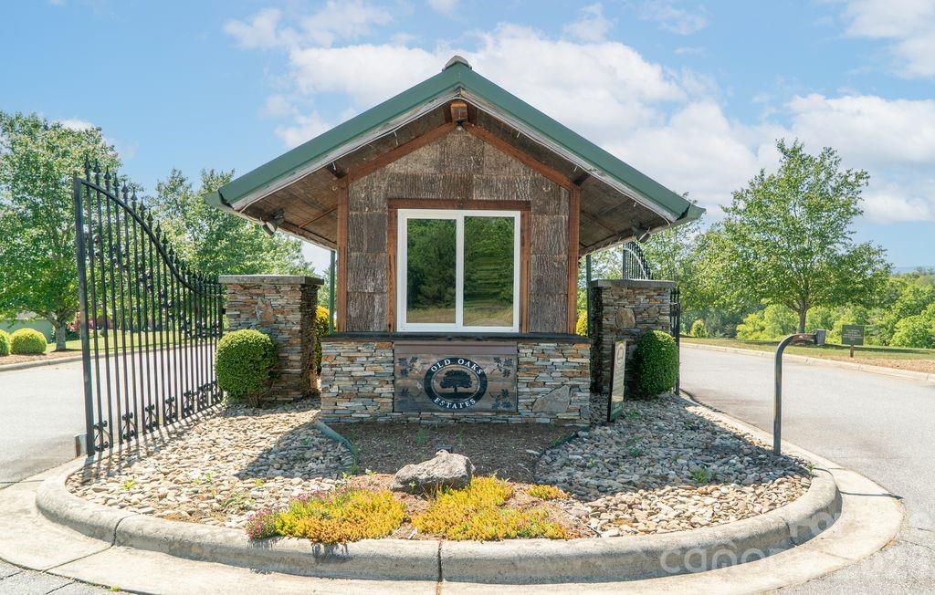Old Oaks Estates - Residential