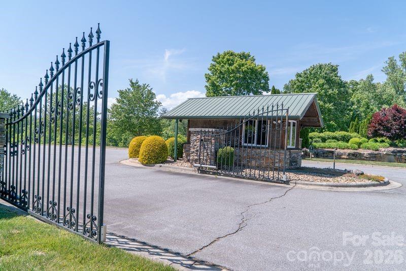 Old Oaks Estates - Residential