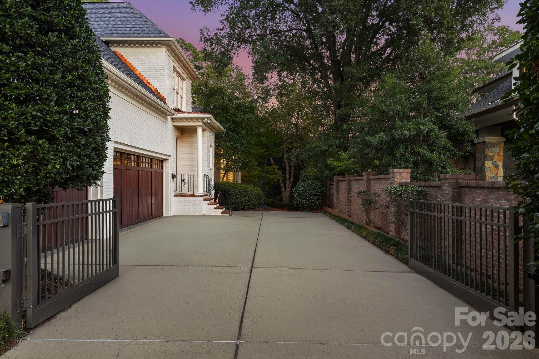 2419 Overhill Road