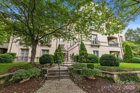462 Fenton Place Charlotte NC 28207
