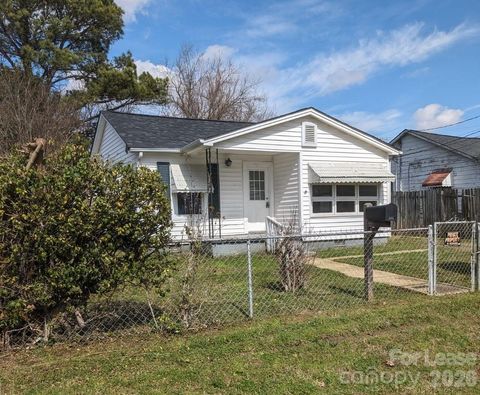Photo of 206 Lenox Avenue, Gastonia, NC 28054 (MLS # 4384957)