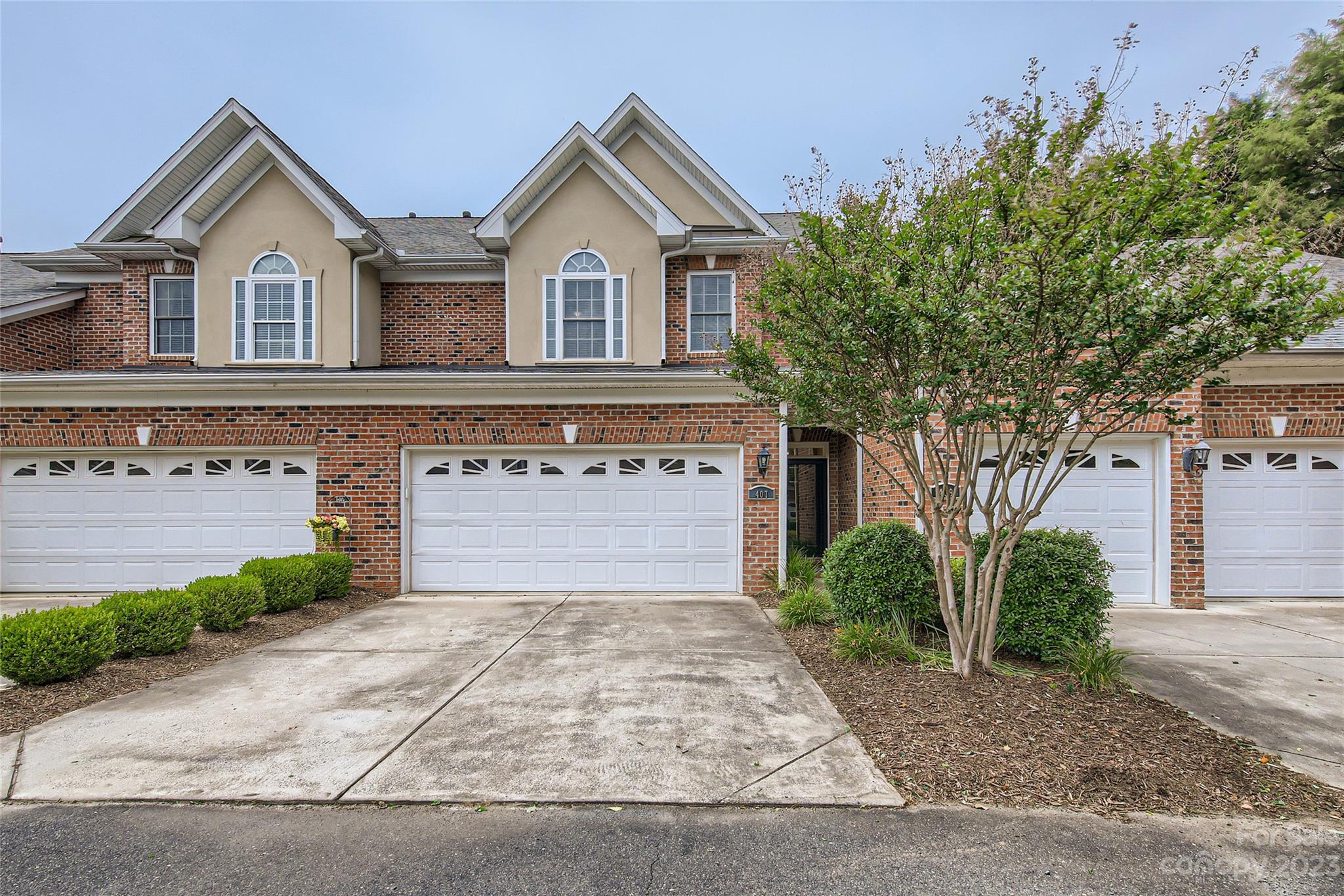 Beacon Knoll Villas - Residential