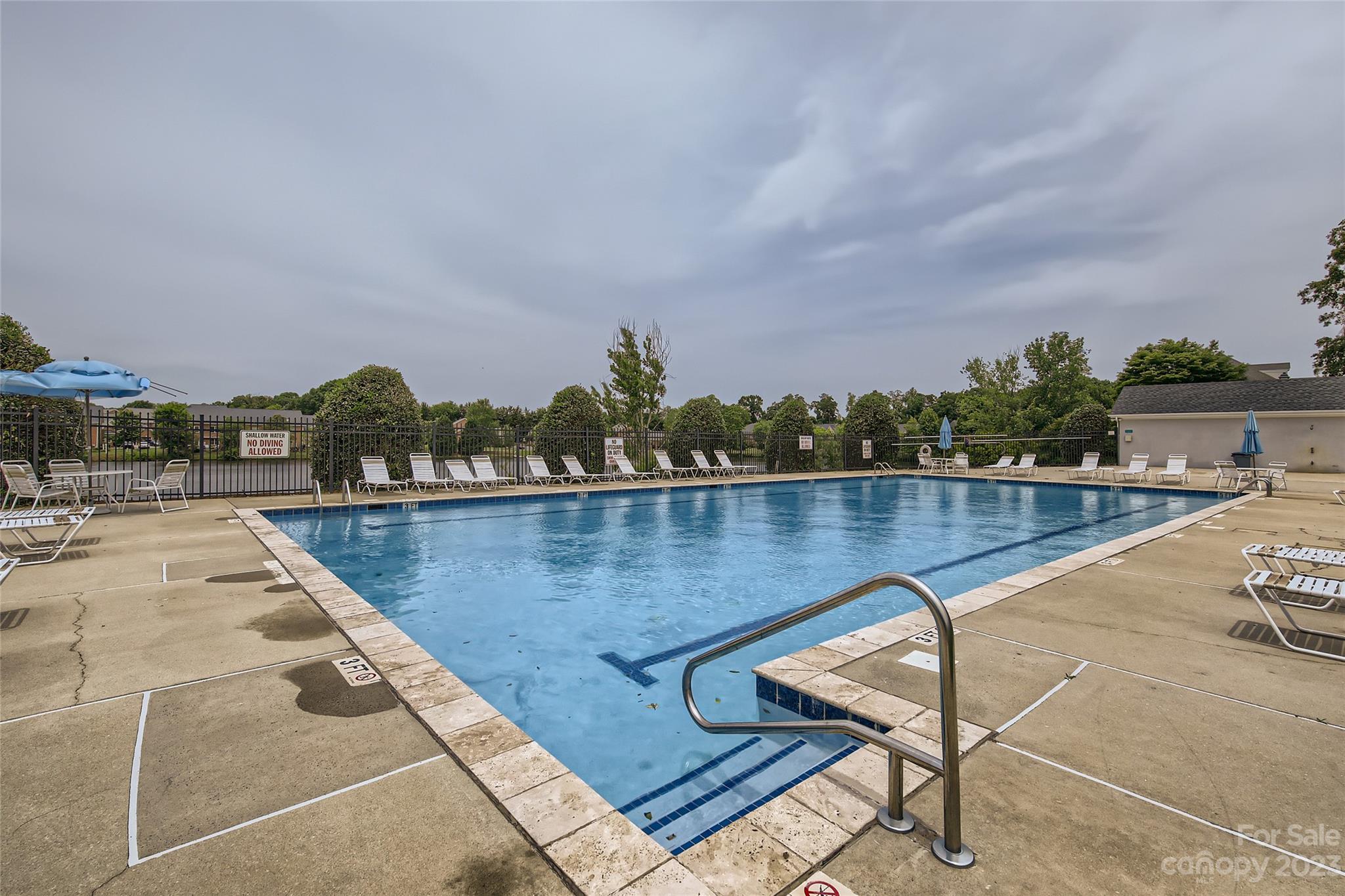 Beacon Knoll Villas - Residential