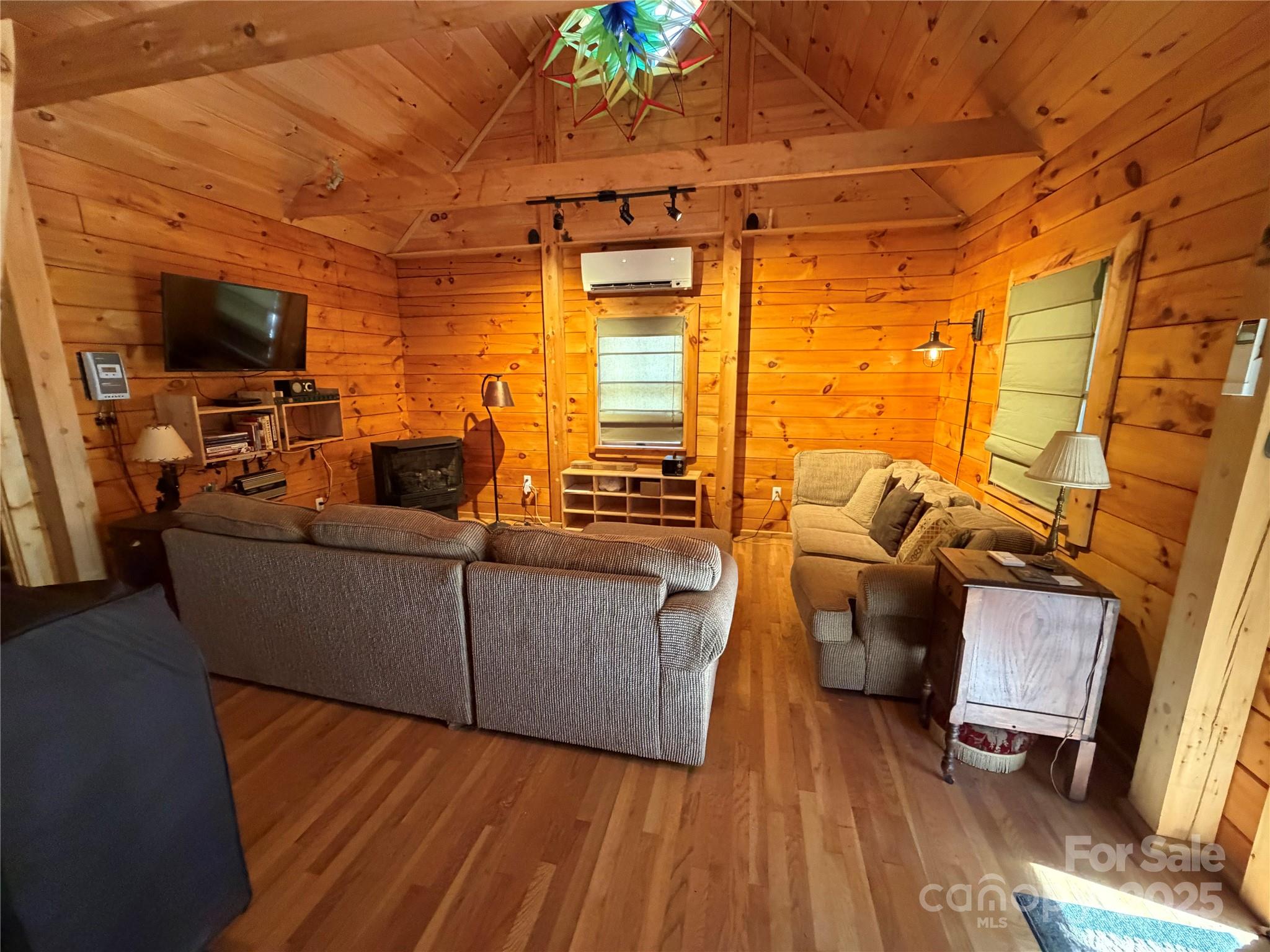 1917 Longbottom Road