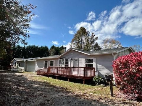 63 Fincher Lane Candler NC 28715