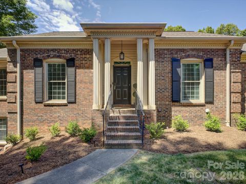 Photo of 424 Walnut Point Drive, Matthews, NC 28105 (MLS # 4371680)