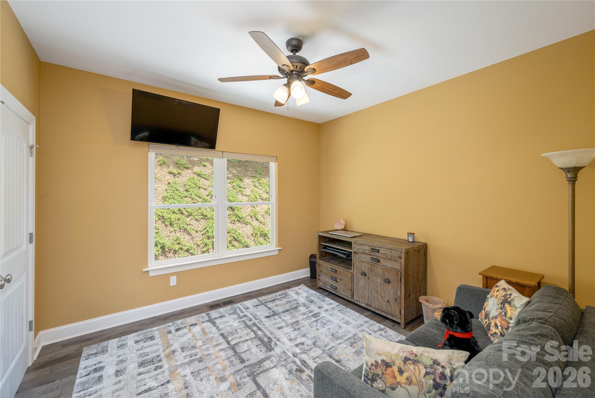 Hendersonville, North Carolina, 28739, United States, 3 Bedrooms Bedrooms, ,2 BathroomsBathrooms,Residential,Active,2042674