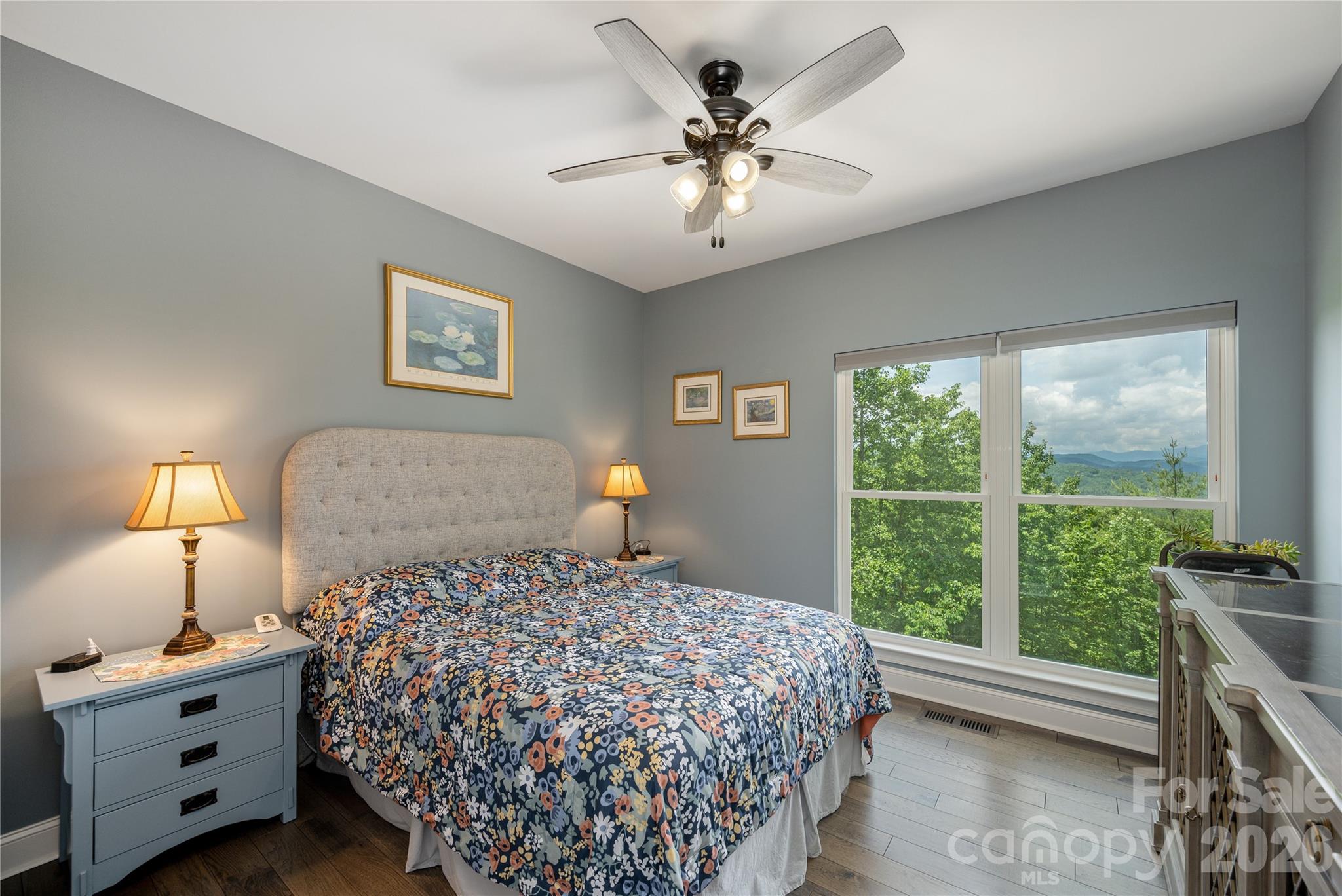 Hendersonville, North Carolina, 28739, United States, 3 Bedrooms Bedrooms, ,2 BathroomsBathrooms,Residential,Active,2042674