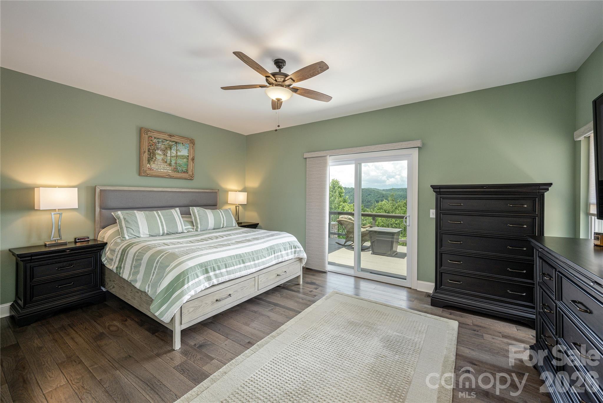 Hendersonville, North Carolina, 28739, United States, 3 Bedrooms Bedrooms, ,2 BathroomsBathrooms,Residential,Active,2042674