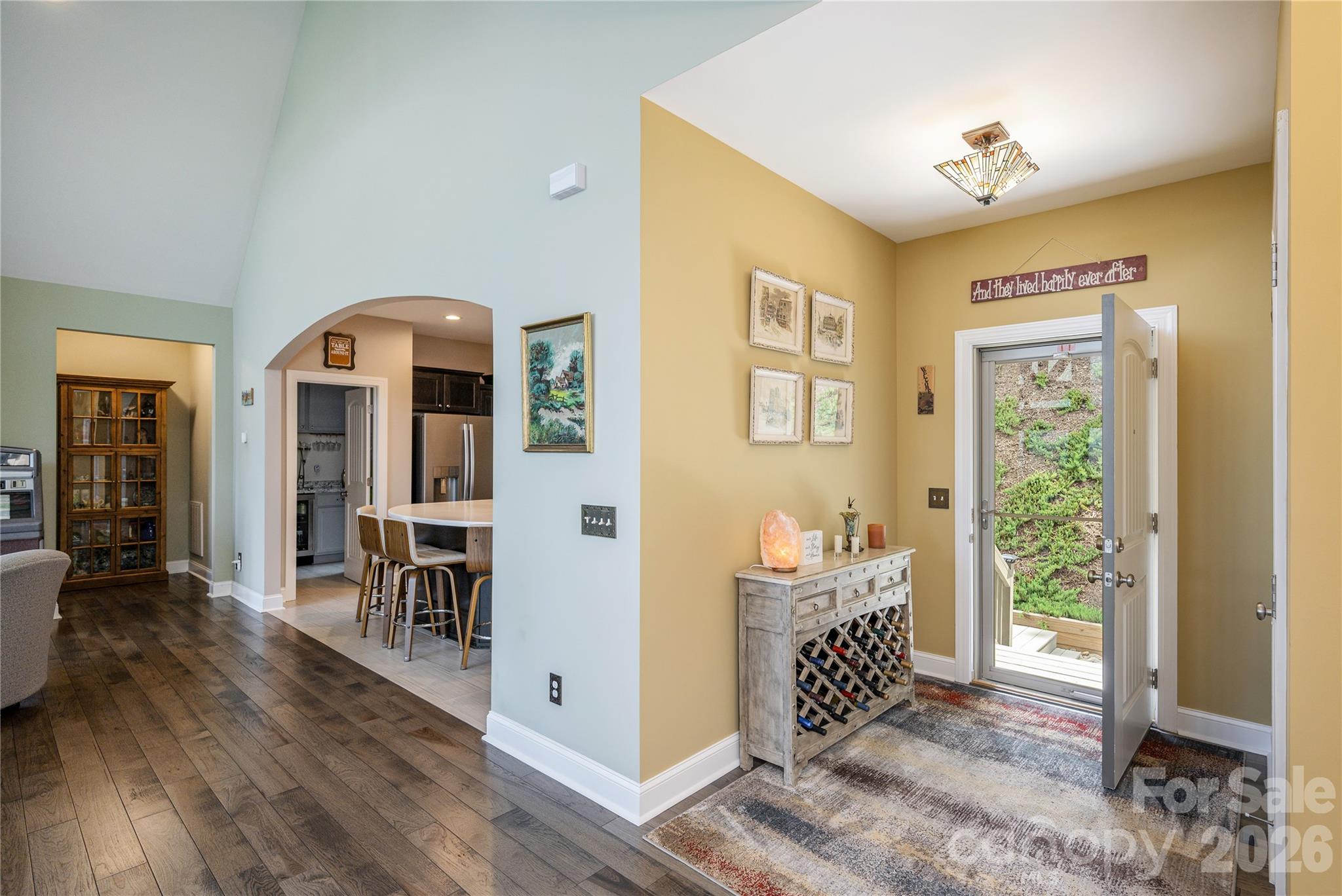 Hendersonville, North Carolina, 28739, United States, 3 Bedrooms Bedrooms, ,2 BathroomsBathrooms,Residential,Active,2042674