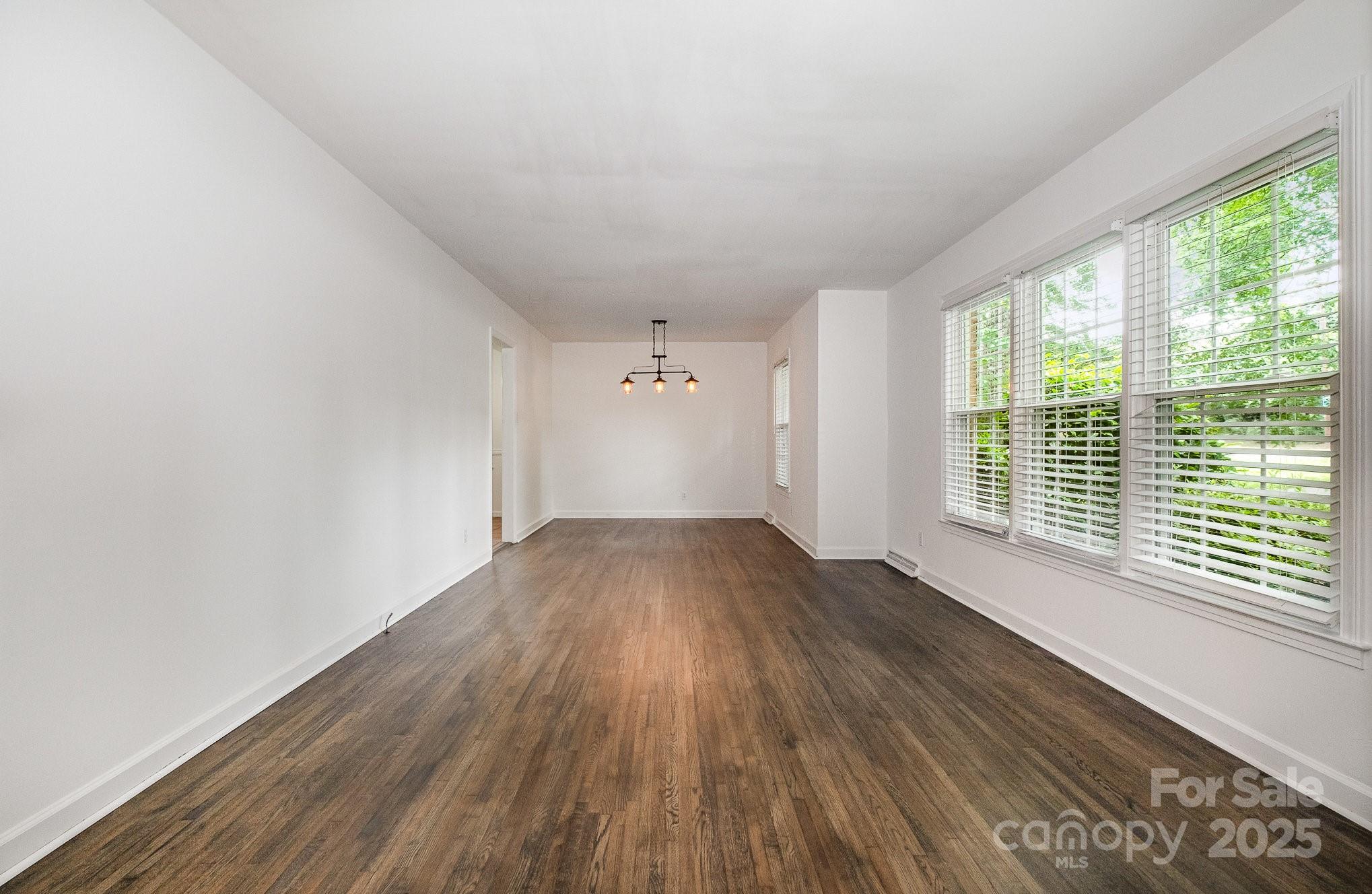 5926 Sharon Road