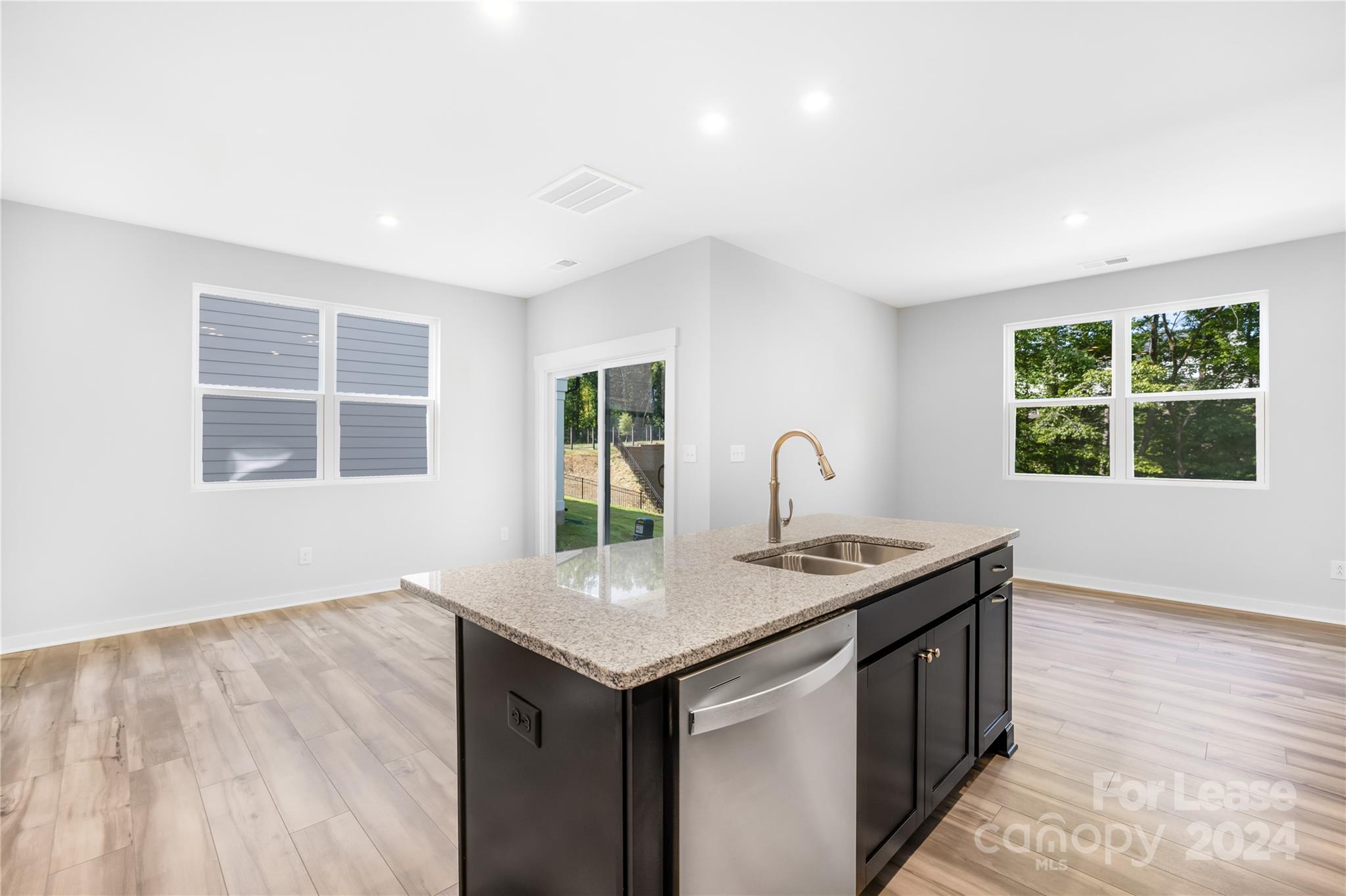 Griffith Lakes - Residential Lease