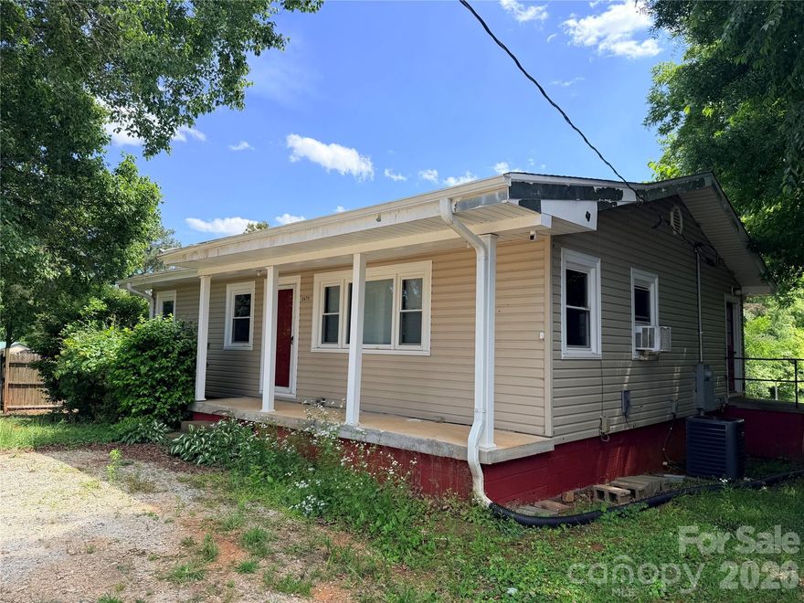 Investor special. House and building sold as is. This is a two bedroom home with a workshop. No repairs will be made. Contact we be subject the following conditions. Buyer acknowledges that the sale of the Property is subject to procedure outlined in Addendum A, which may include an upset bid process. Please read and sign Addendum A before making offer. The Contract and any acceptance thereof may be subject to upset bids filed in accordance with North Carolina law. b. Buyer's rights to acquire the Property may be affected by the filing of an upsetbid. c. Buyer has been advised to consult independent counsel regarding the upset bid process and any related risks. d. Buyer agrees to cooperate with the Co-Commissioners and closing attorney in executing any documents reasonably necessary to comply with applicable North Carolina procedures.