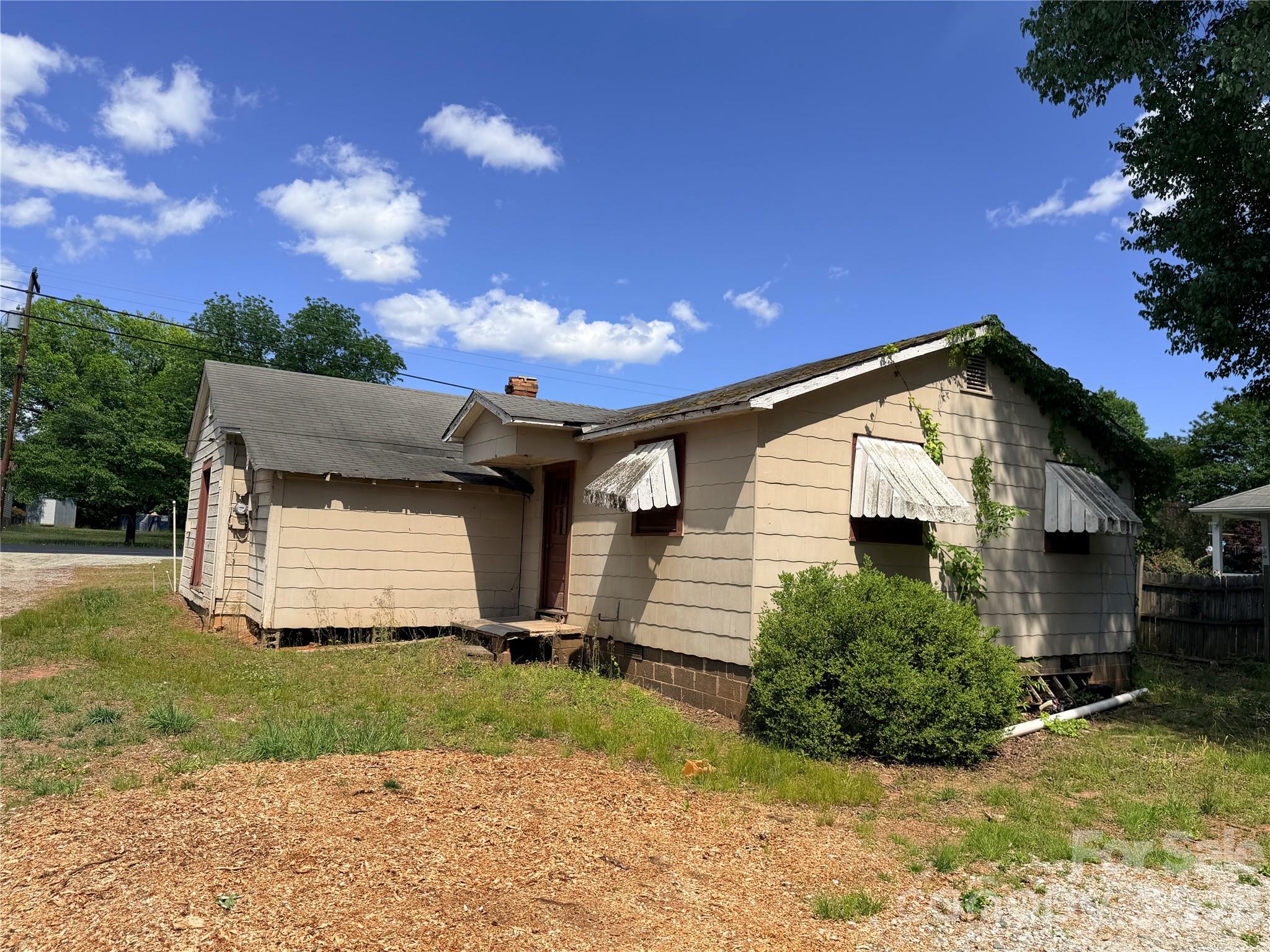 2675 Long Ferry Road