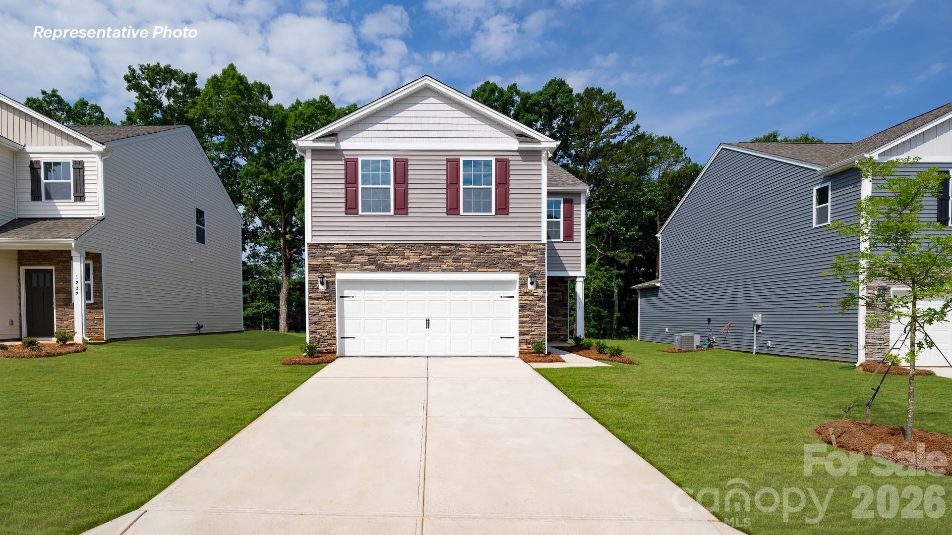 The Hamptons at Hickory - Residential