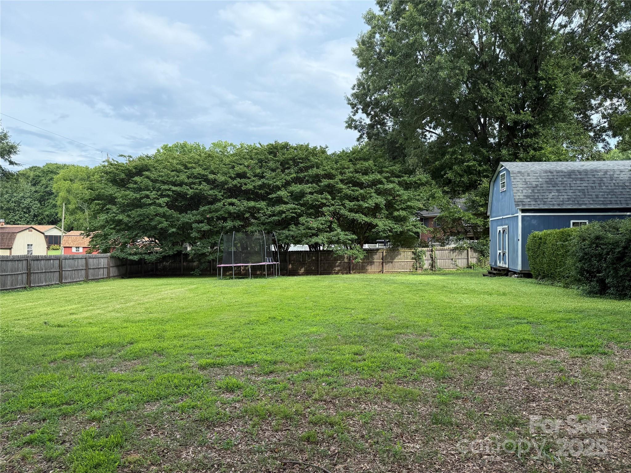 6313 Weddington Road