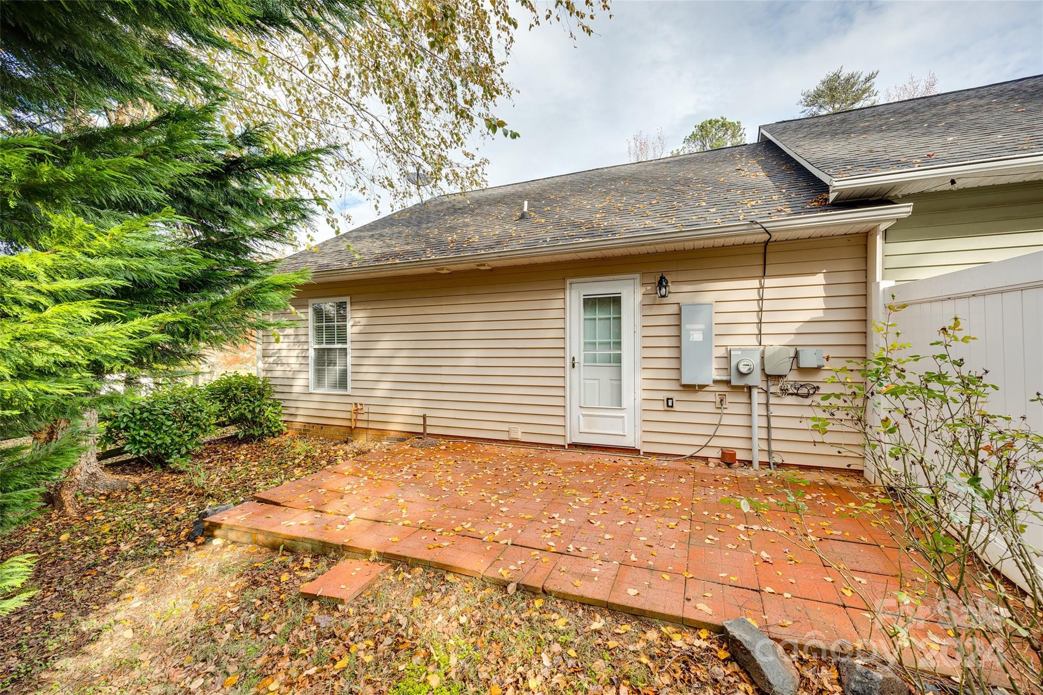 Avery Lake - Residential