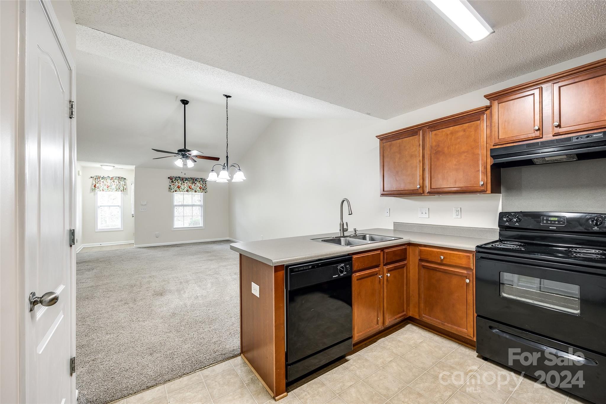 Avery Lake - Residential