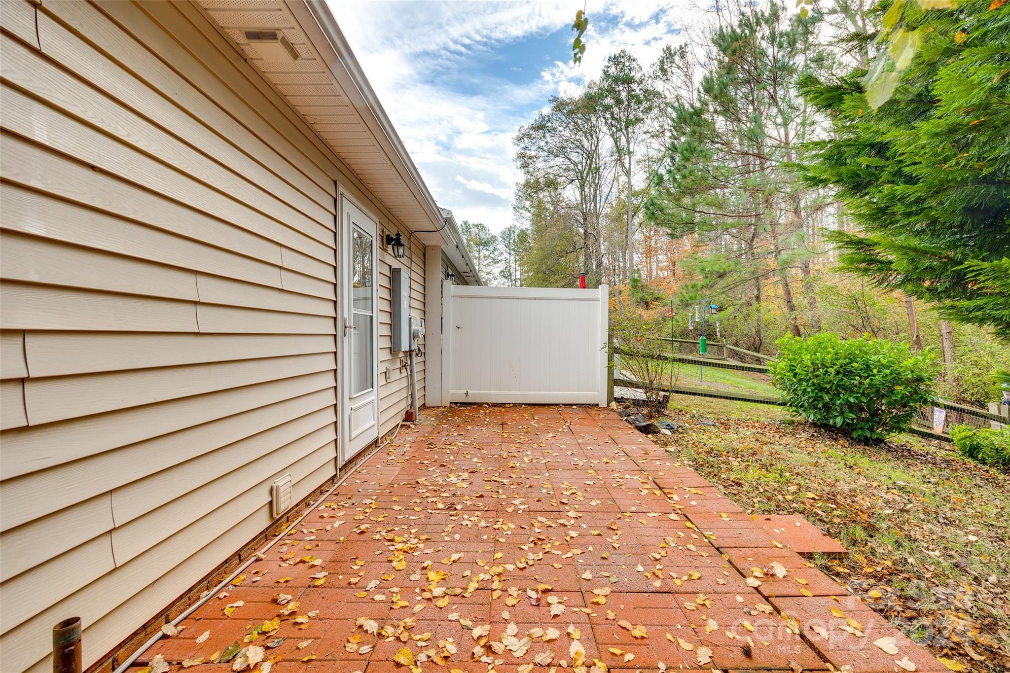 Avery Lake - Residential