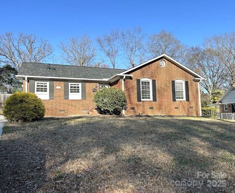 7117 Woodstream Drive Charlotte NC 28210