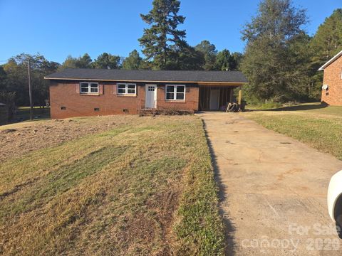 1842 Quail Run Road Kingstown NC 28150