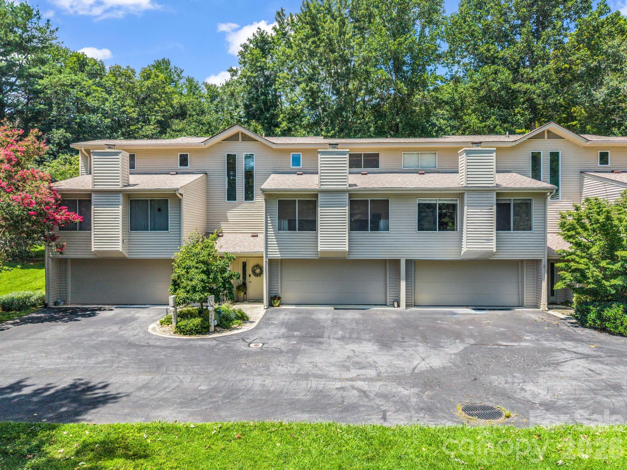 103 Shadowbrook Drive