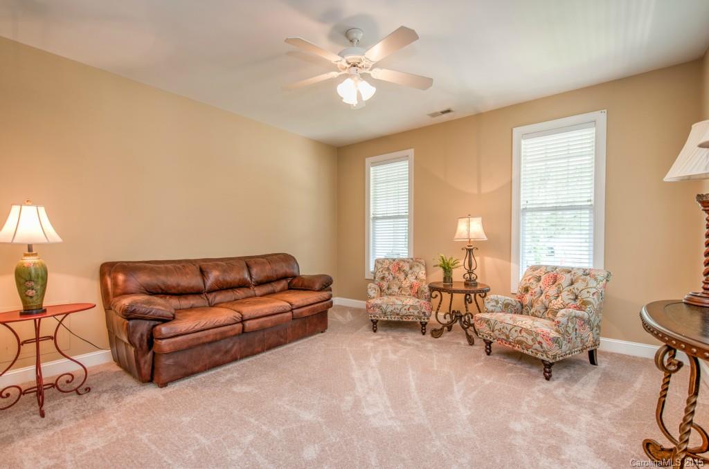 Chestnut Oaks - Residential