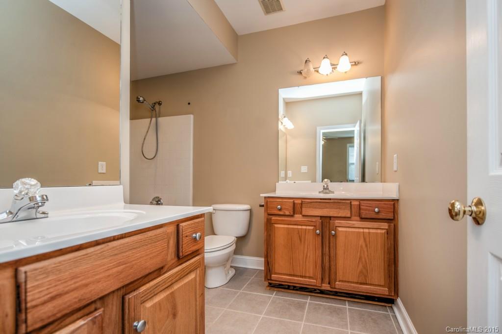 Chestnut Oaks - Residential