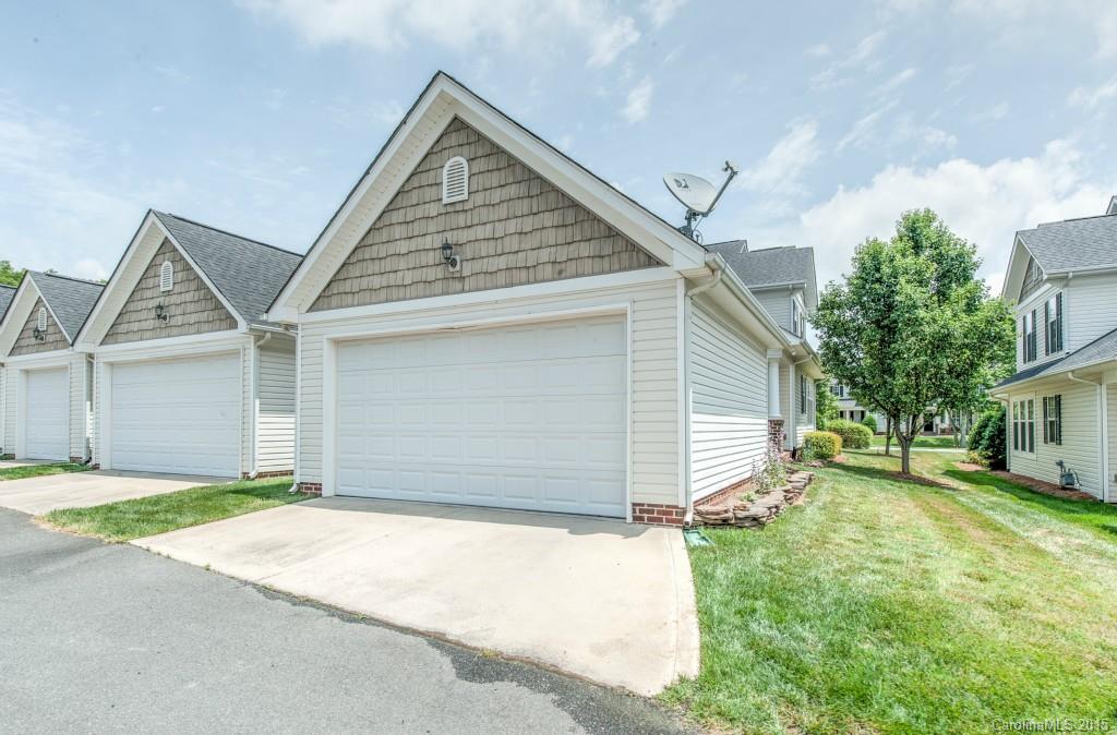 Chestnut Oaks - Residential