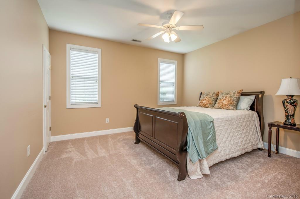 Chestnut Oaks - Residential