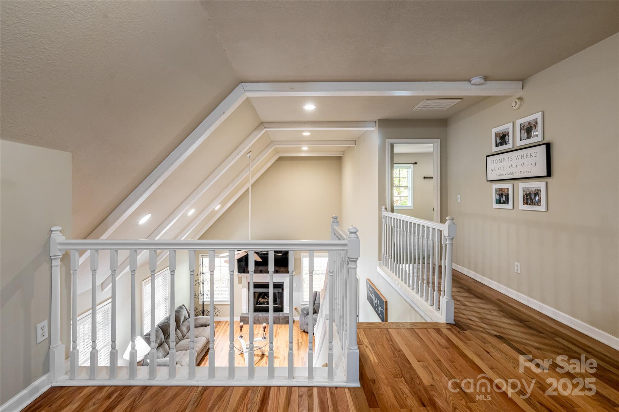 Crestview Pointe - Residential