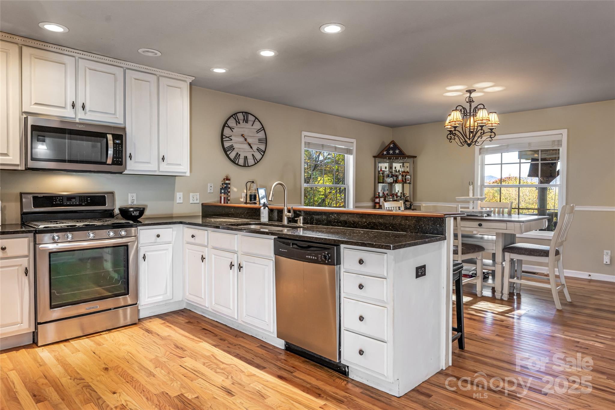 Crestview Pointe - Residential