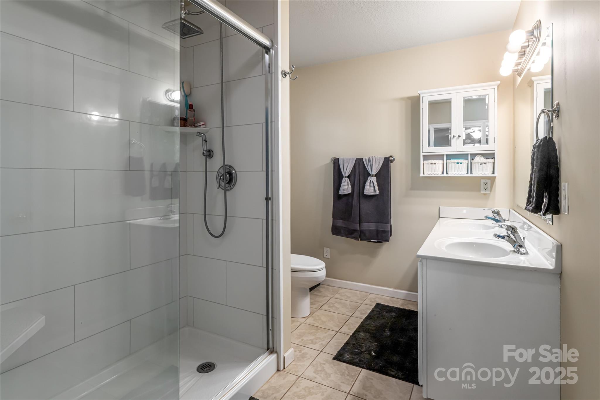 Crestview Pointe - Residential