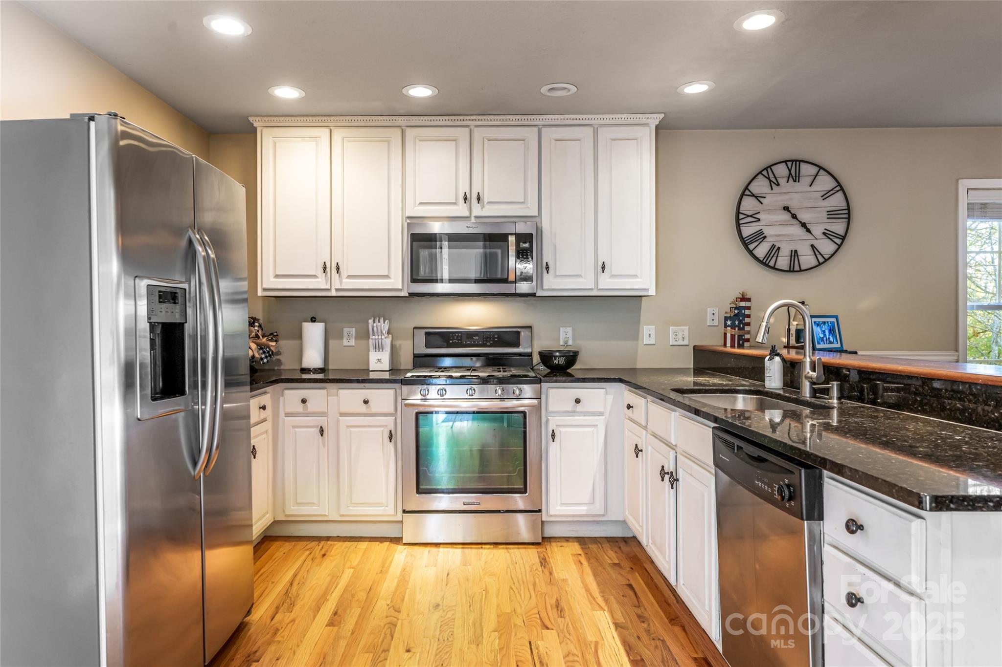 Crestview Pointe - Residential