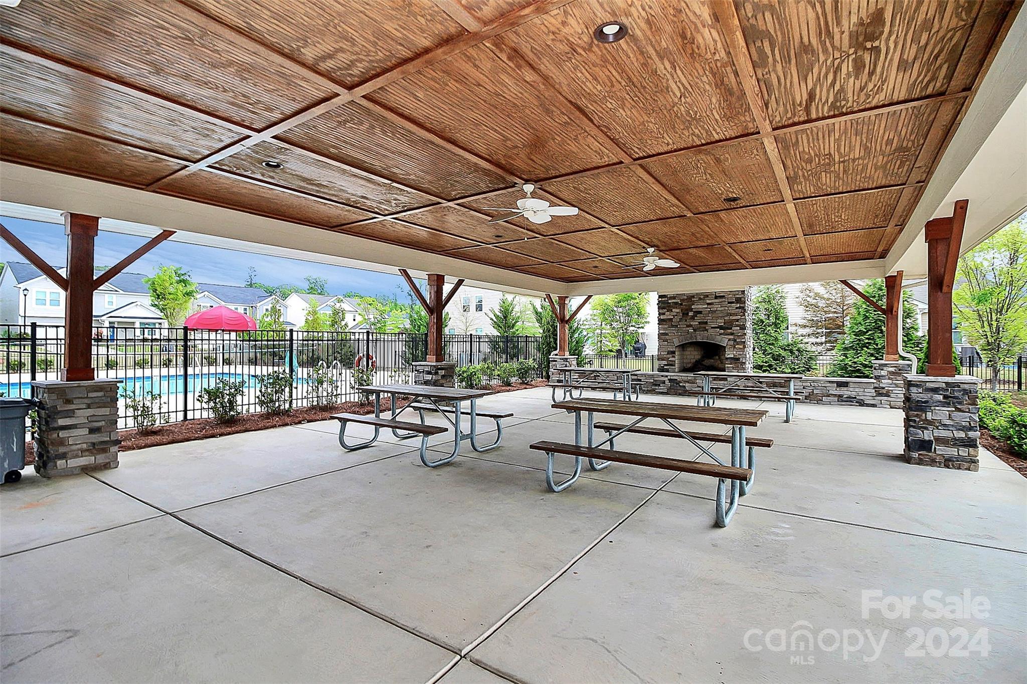 Kings Grove Manor - Residential