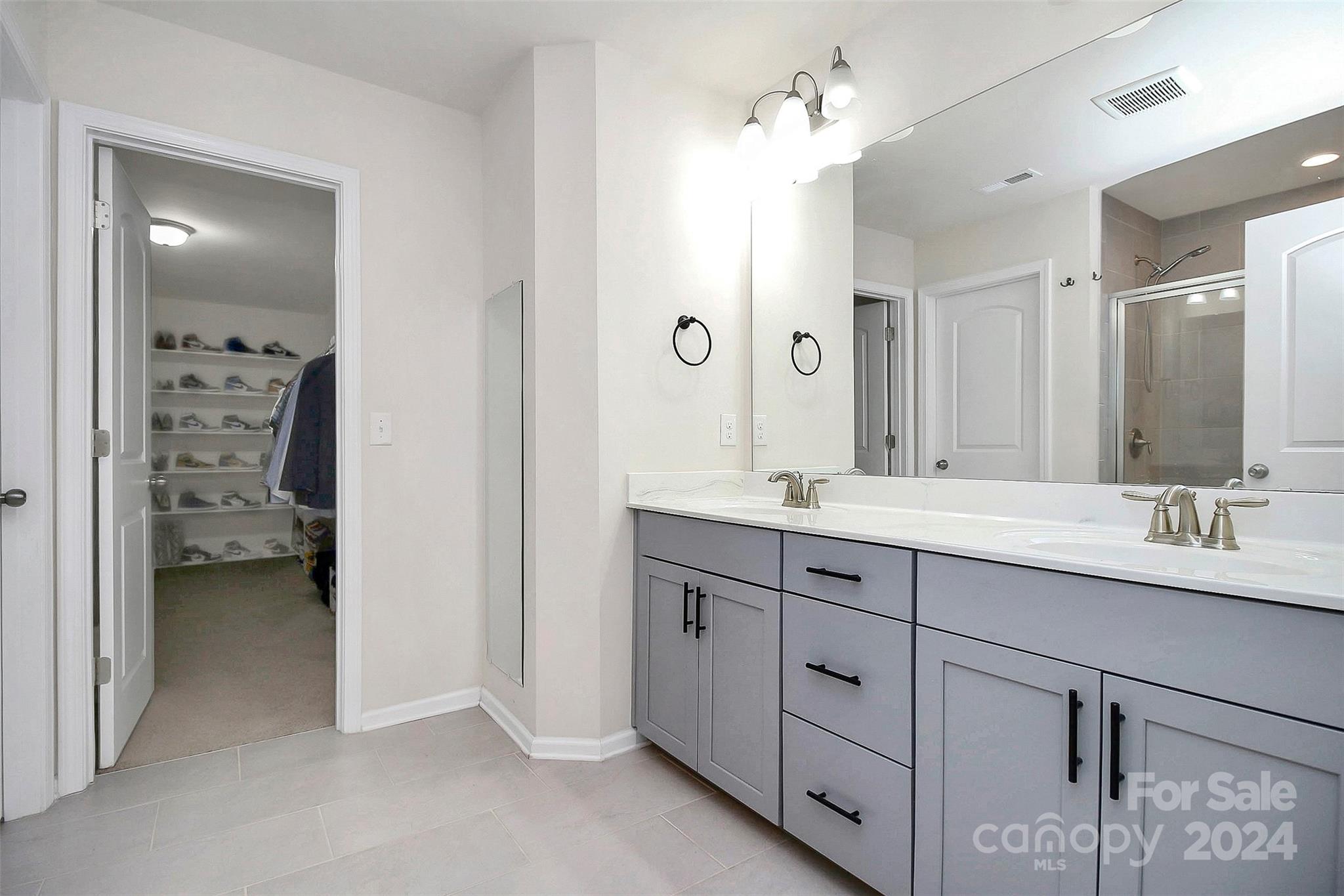 Kings Grove Manor - Residential