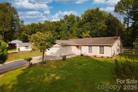 524 Regency Drive Charlotte NC 28211