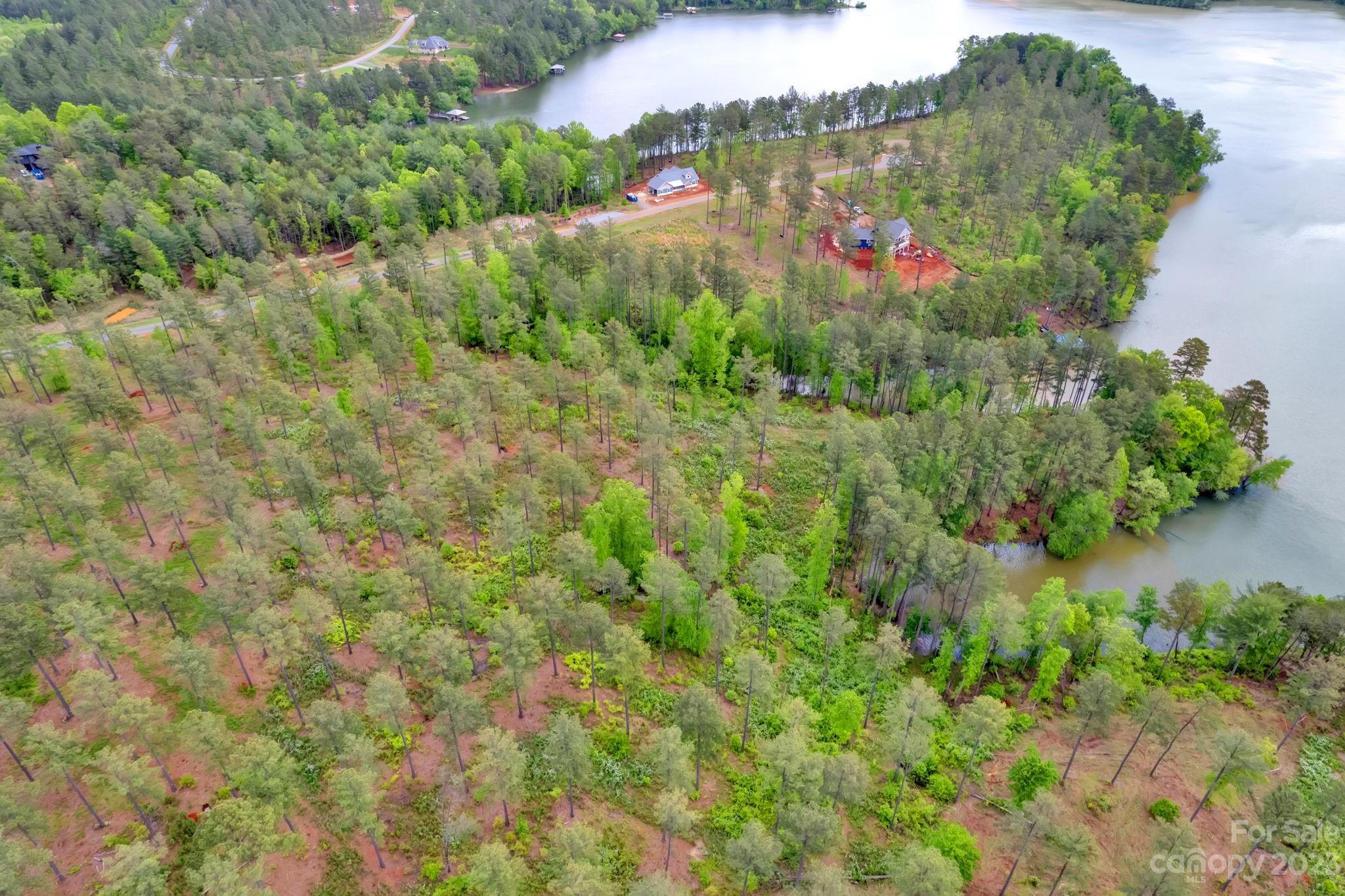 The Waterfront Club - Land