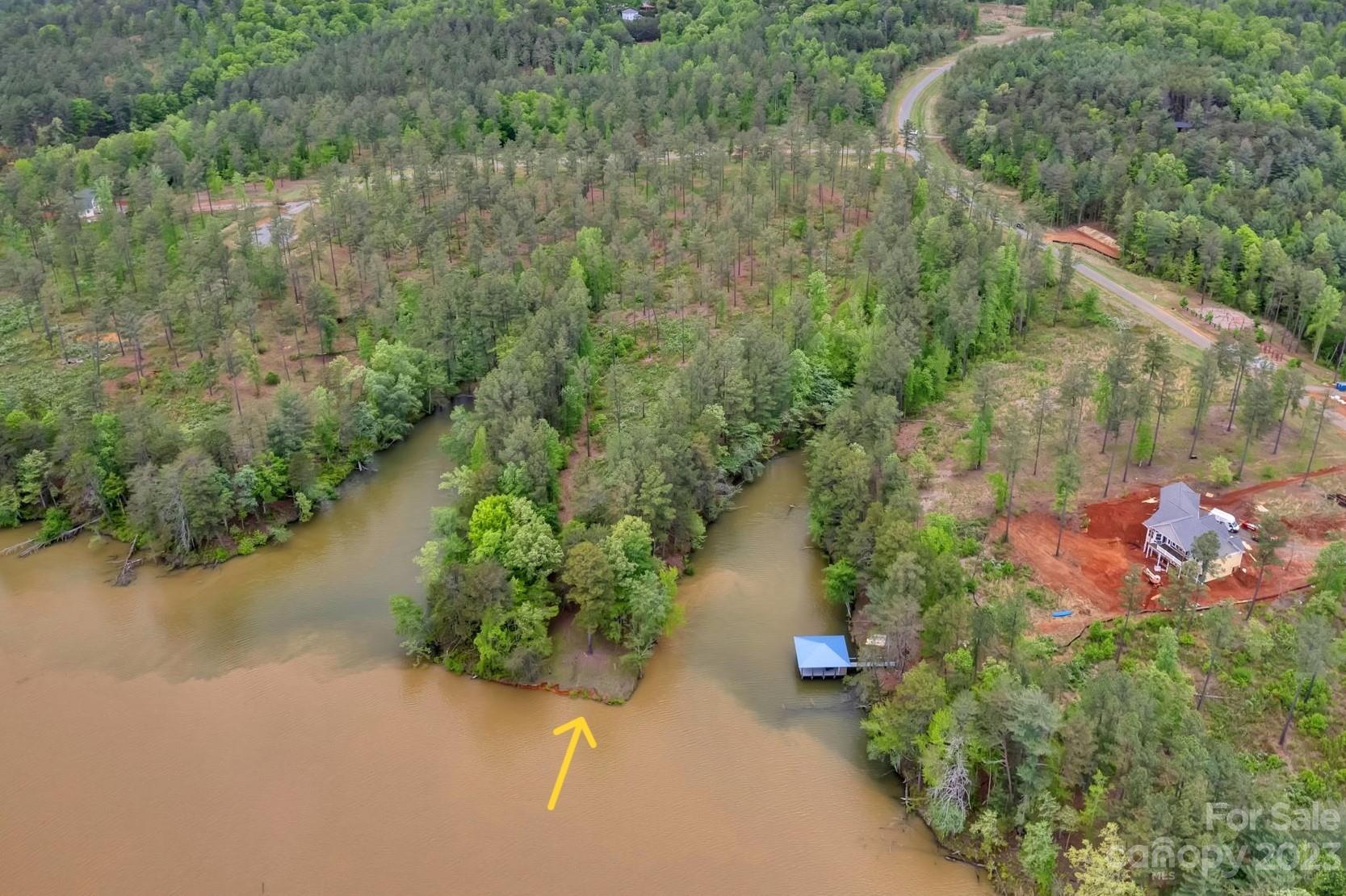 The Waterfront Club - Land