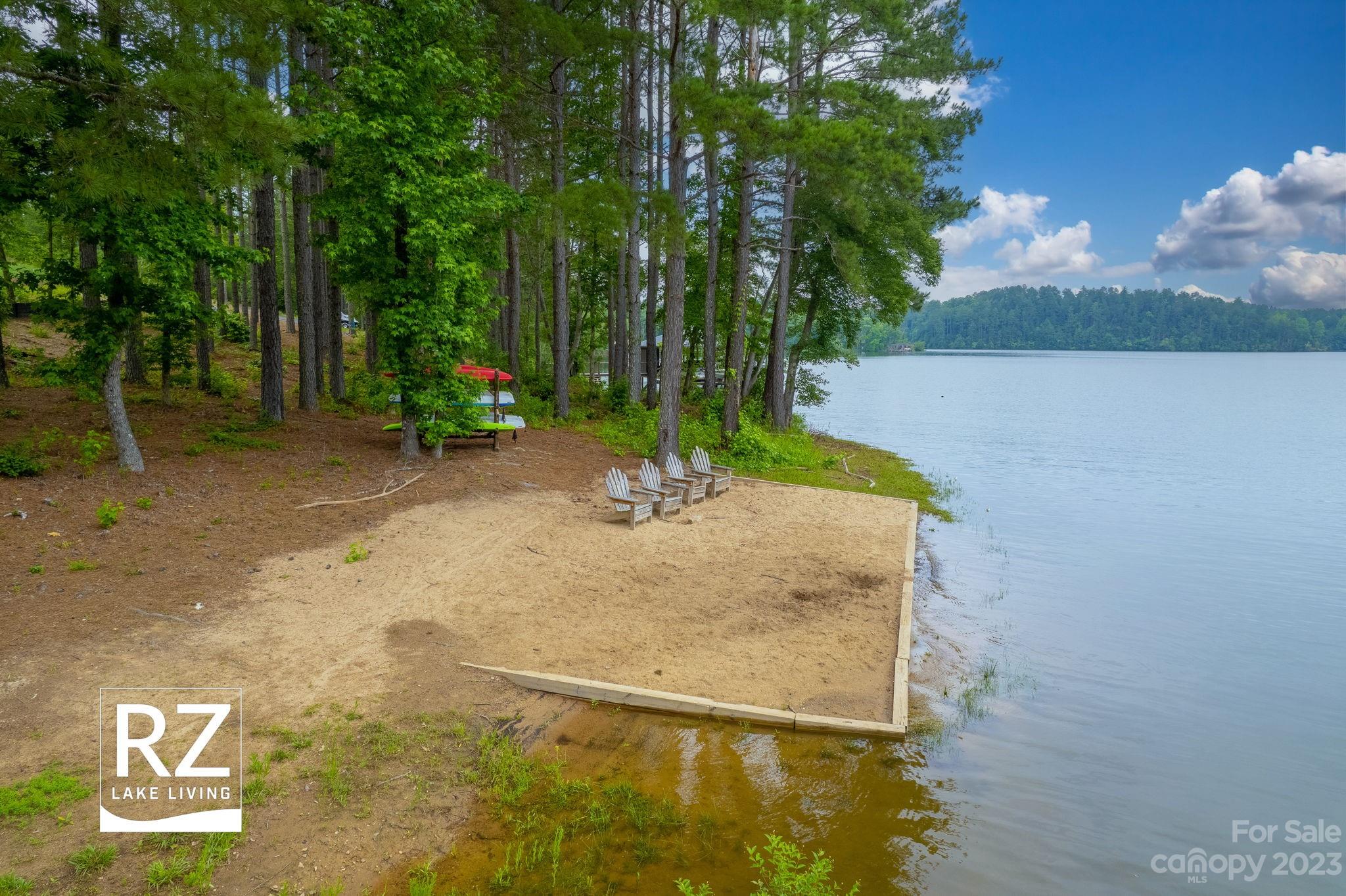 The Waterfront Club - Land