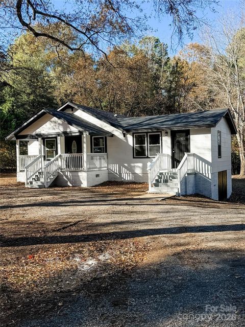 Photo of 537 Maske Road, Mount Gilead, NC 27306 (MLS # 4320638)