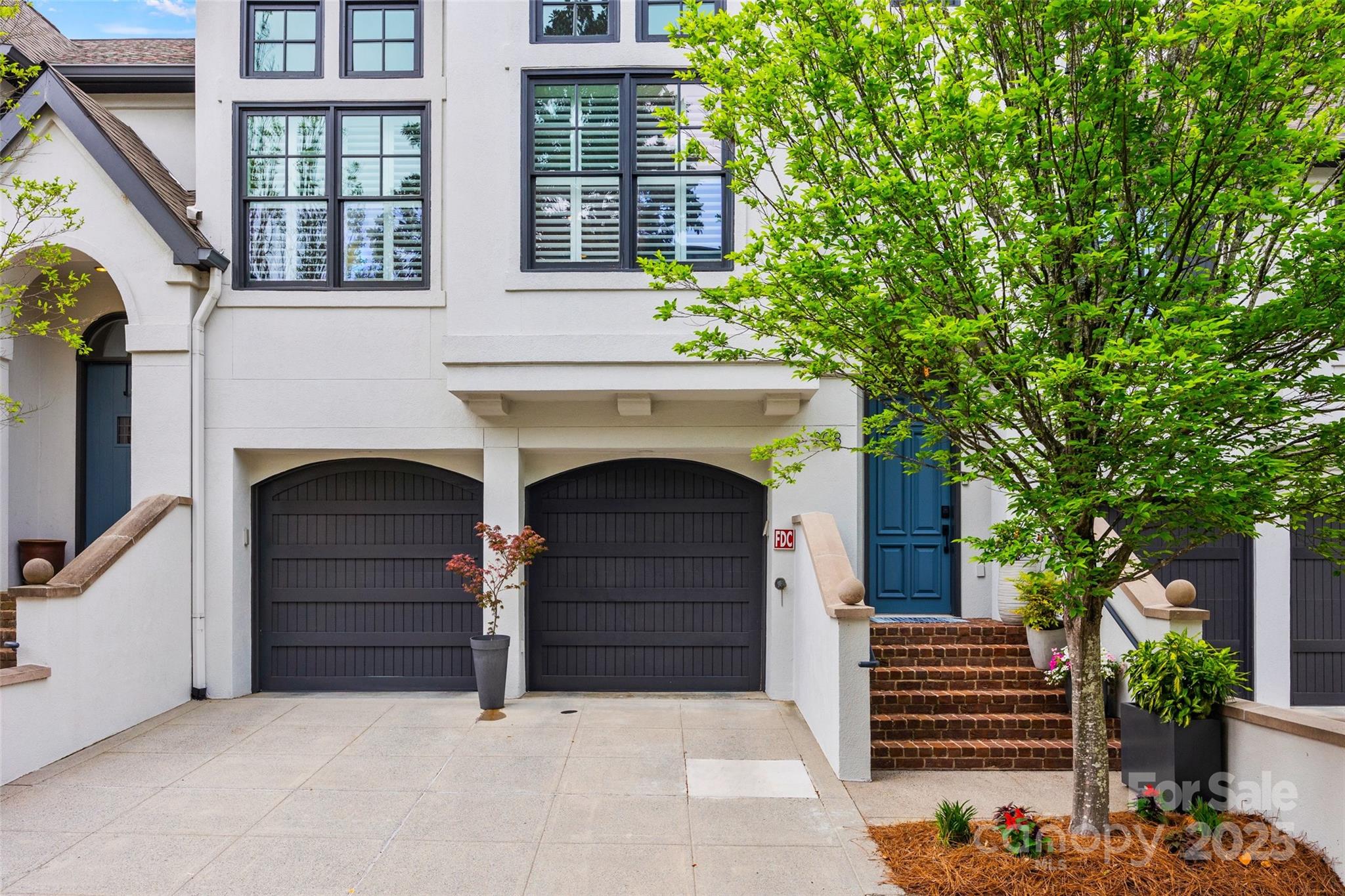 208 Wendover Heights Circle