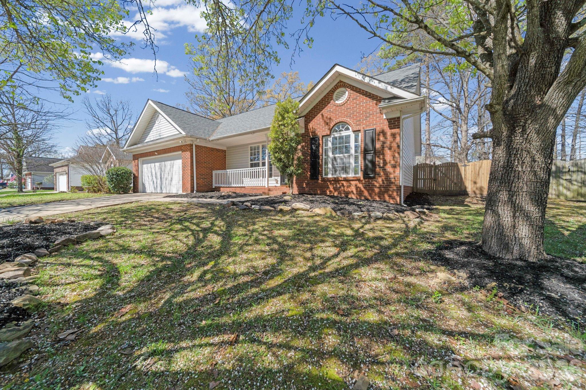 1613 Winthrop Lane 100