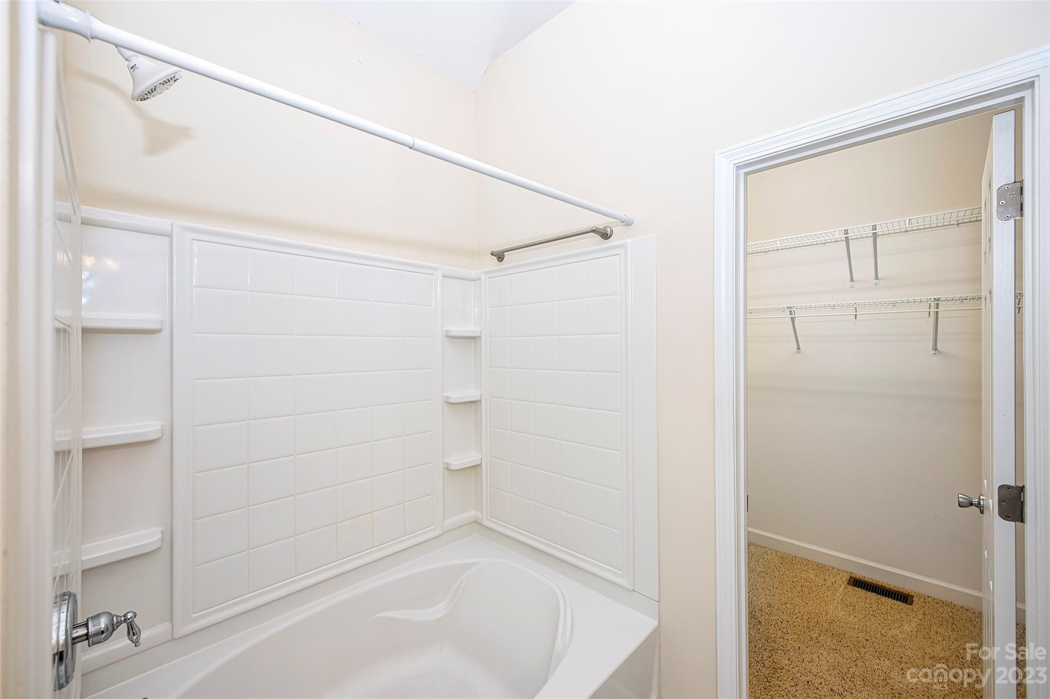 StoneRidge Lakes - Residential