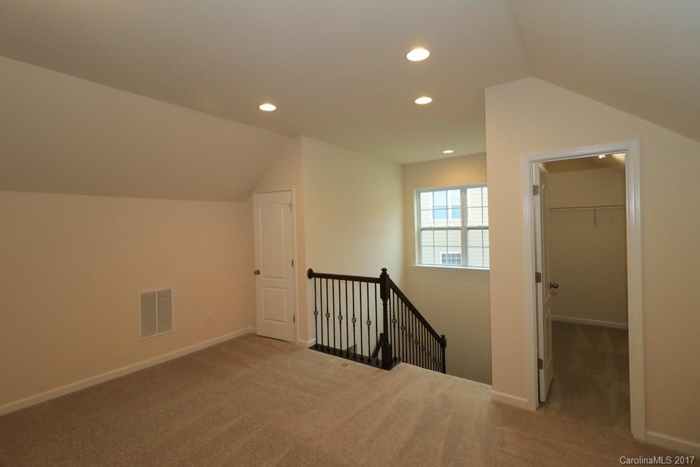 Hawks Creek - Residential