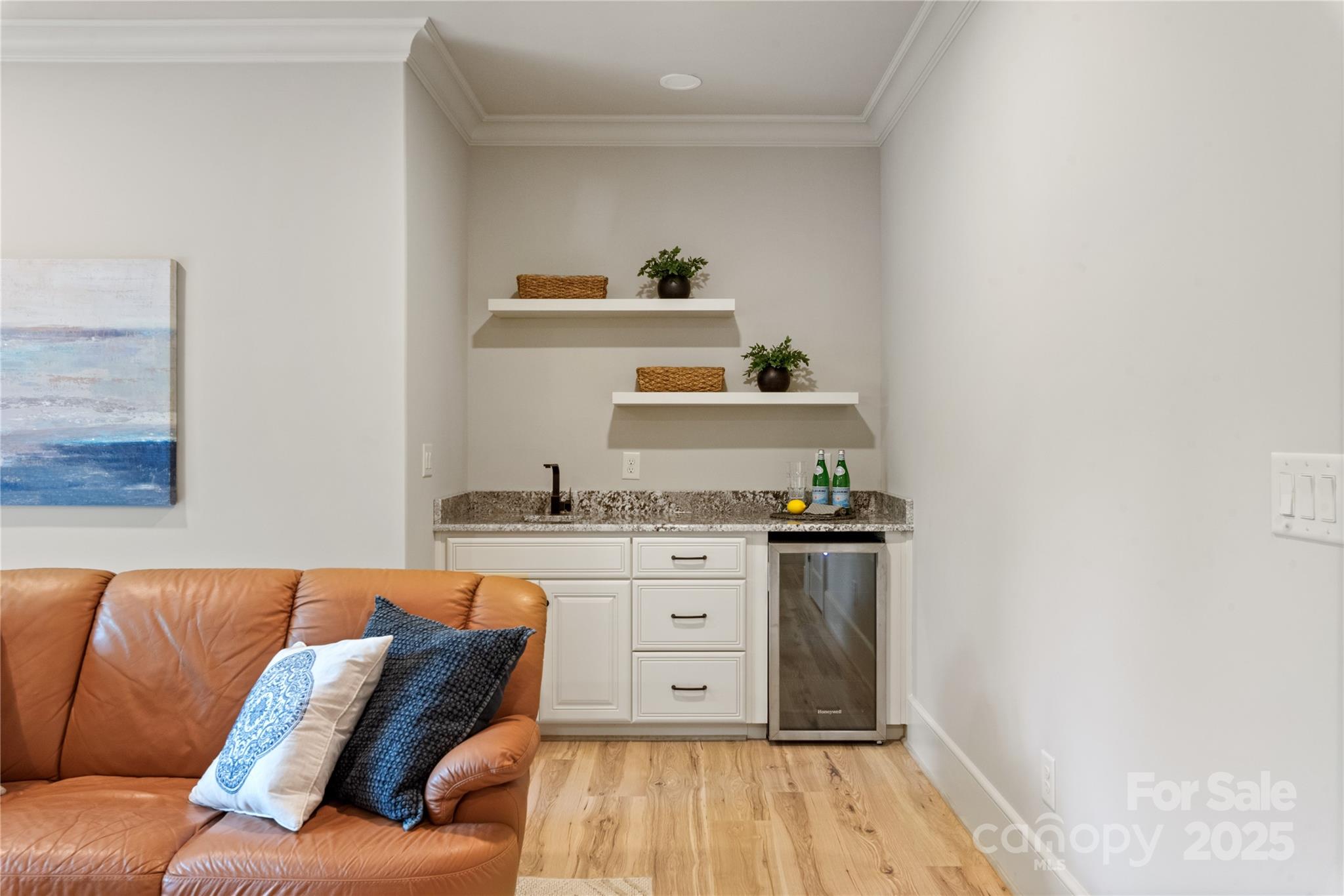 Chatelaine - Residential