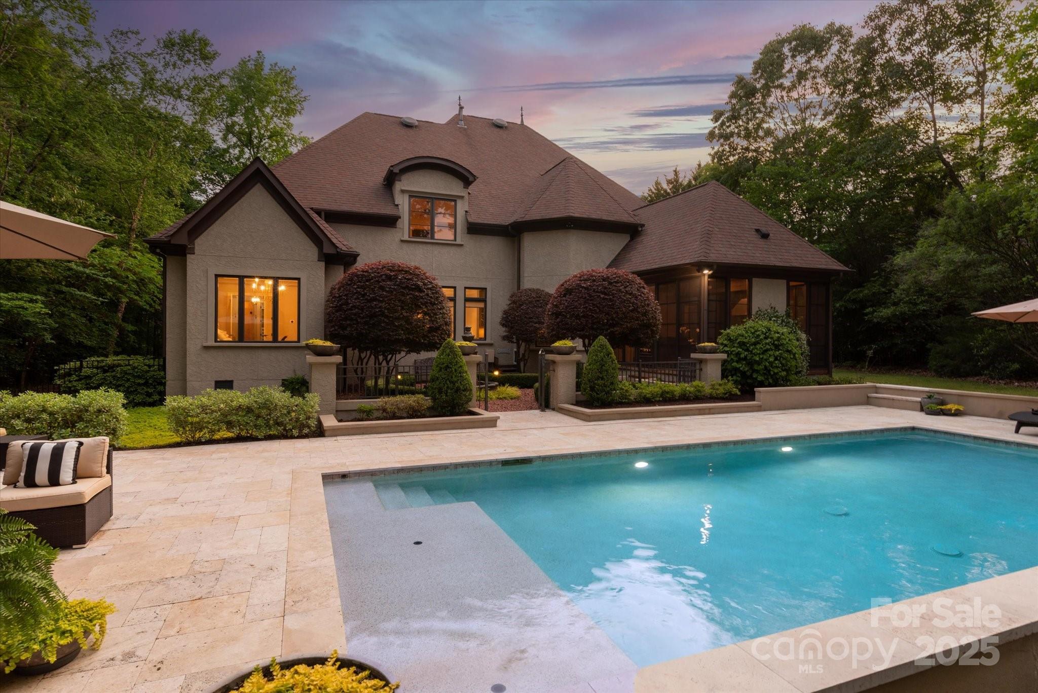 Chatelaine - Residential