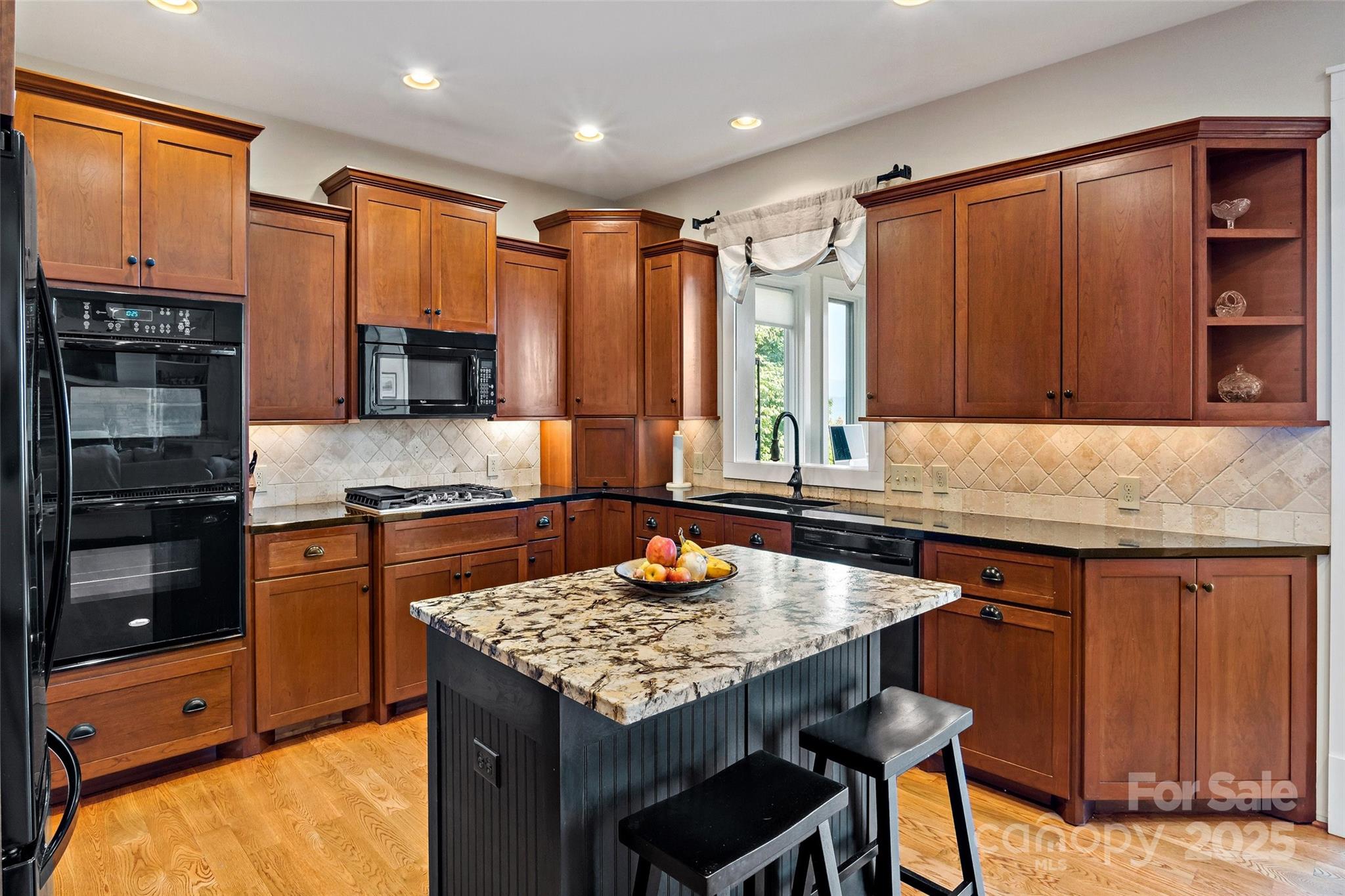 Gateway Mountain - Residential